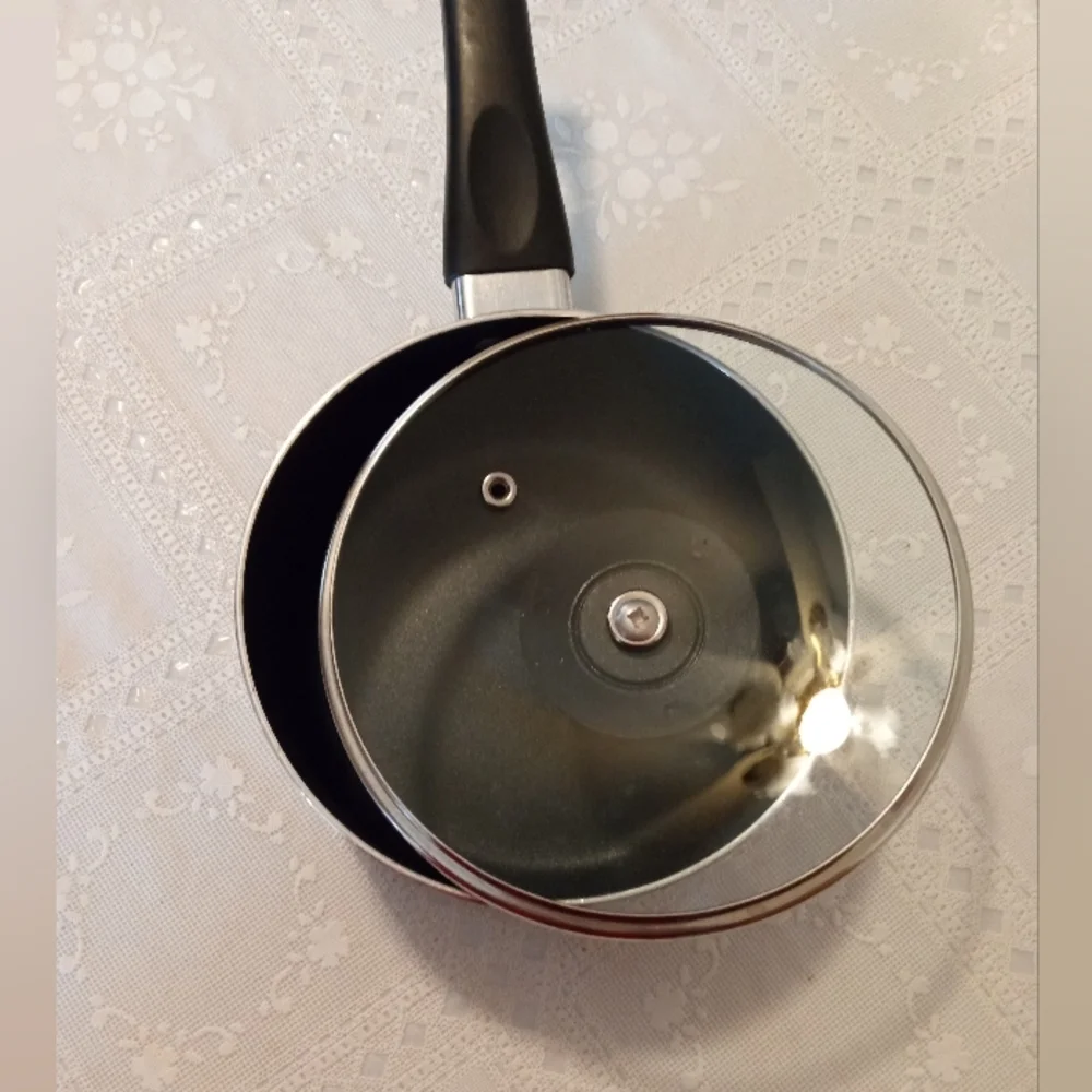 🆕 Simply Essential™ Nonstick 1.5qt Aluminum Covered Sauce pan in Grey